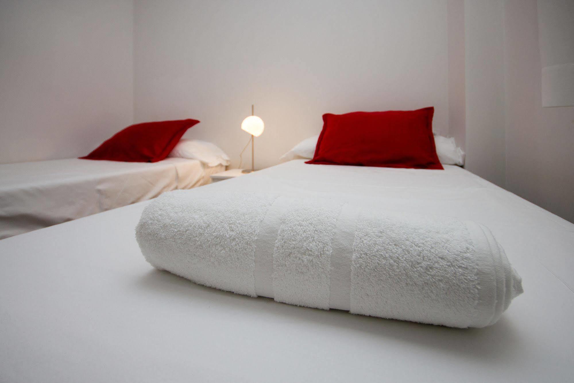 Oyo Style Apartments Puerto บาเลนเซีย ภายนอก รูปภาพ